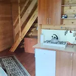 Dom wakacyjny Wakacyjny Kacperek Drewniany Stegna (Pomerania)